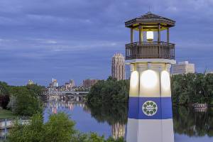 lighthouse at boom island park