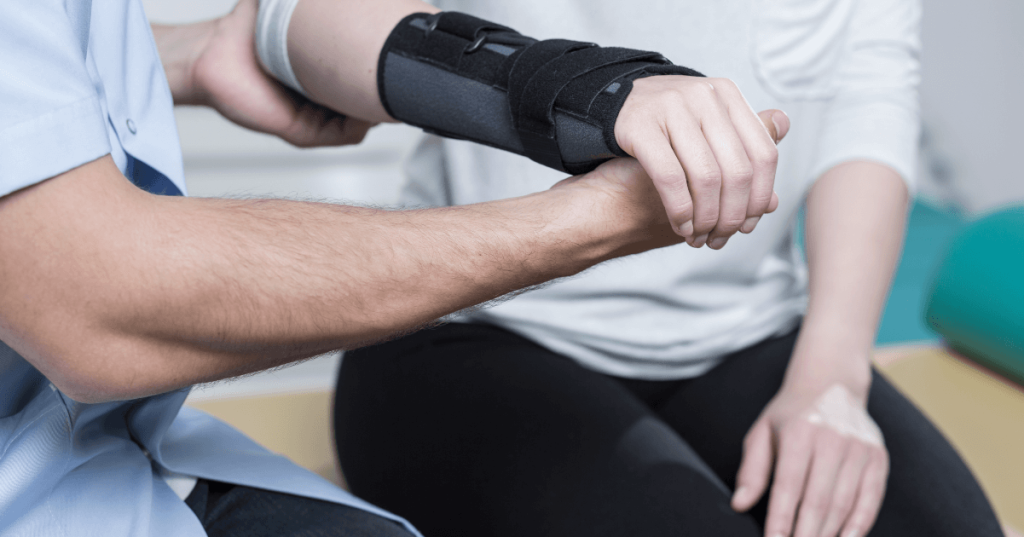 Current image: |woman with arm in brace